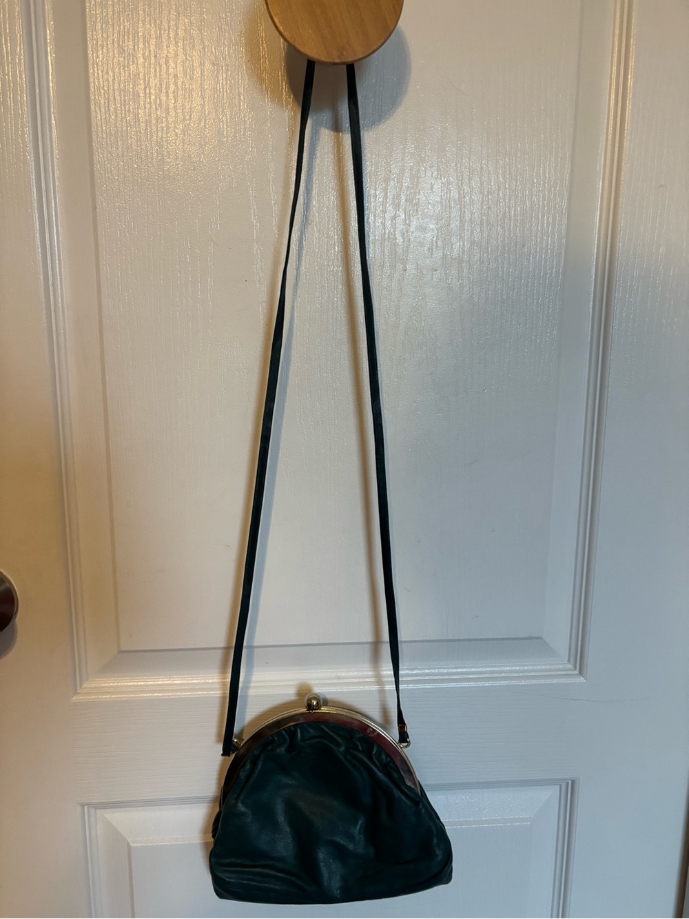 Vintage Italian Leather Dark Green Purse with Kiss-Lock Frame